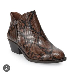 SO Womens Faux Snakeskin Print Western Boots Ankle Booties Size 9.5 NEW Brown
